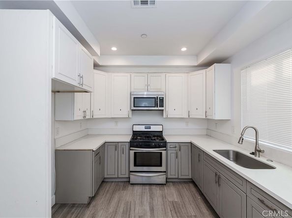 827 E 74th Street, Los Angeles CA 90001