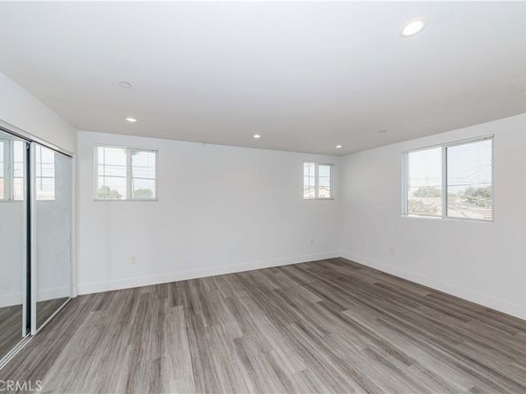 827 E 74th Street, Los Angeles CA 90001