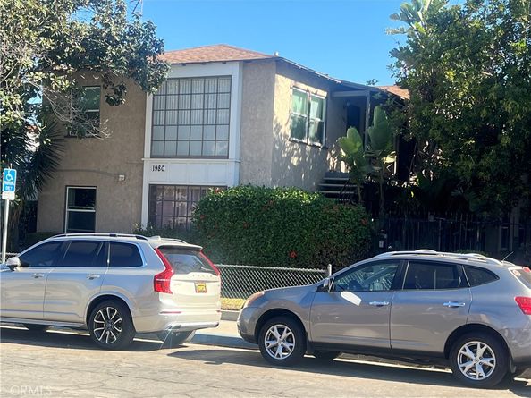 1980 Chestnut Avenue, Long Beach CA 90806