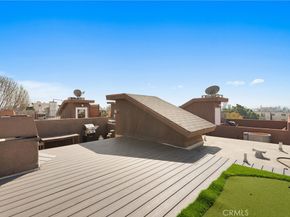 869 S Wooster 303, Los Angeles CA 90035