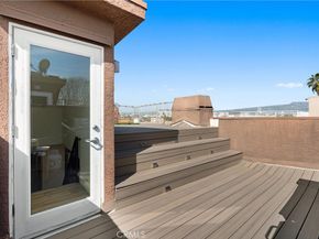 869 S Wooster 303, Los Angeles CA 90035