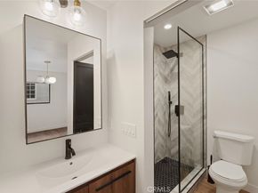 869 S Wooster 303, Los Angeles CA 90035
