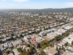 869 S Wooster 303, Los Angeles CA 90035