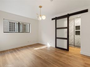 869 S Wooster 303, Los Angeles CA 90035