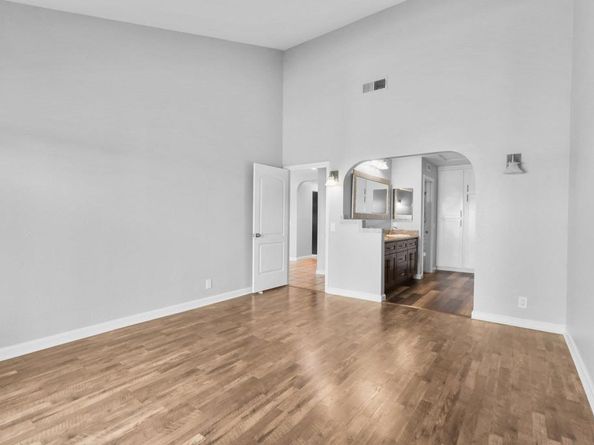 5667 Adobe Falls Rd C, San Diego CA 92120