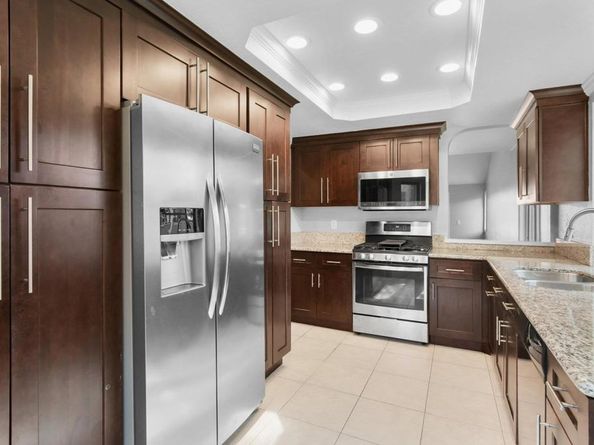 5667 Adobe Falls Rd C, San Diego CA 92120