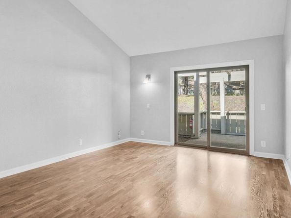 5667 Adobe Falls Rd C, San Diego CA 92120