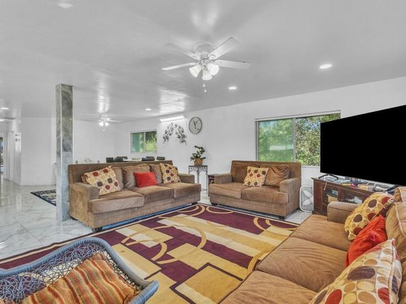 9518 Cypress St, Lakeside CA 92040