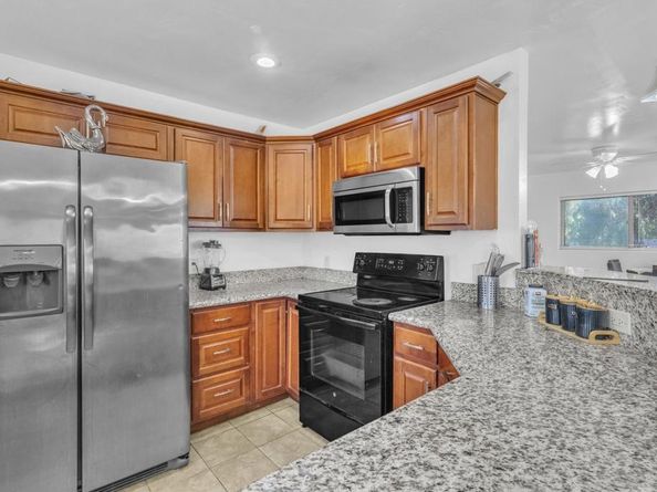 9518 Cypress St, Lakeside CA 92040