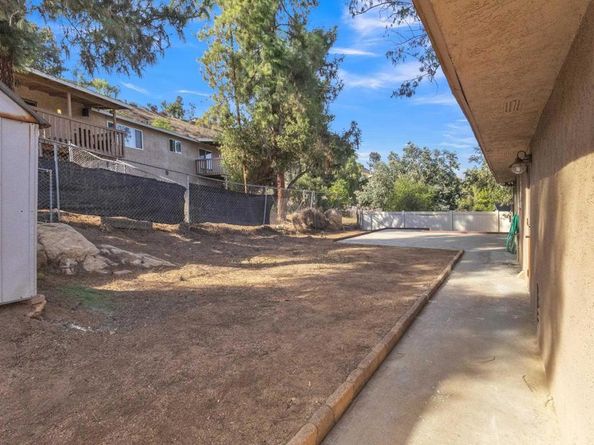 9518 Cypress St, Lakeside CA 92040