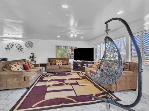 9518 Cypress St, Lakeside CA 92040