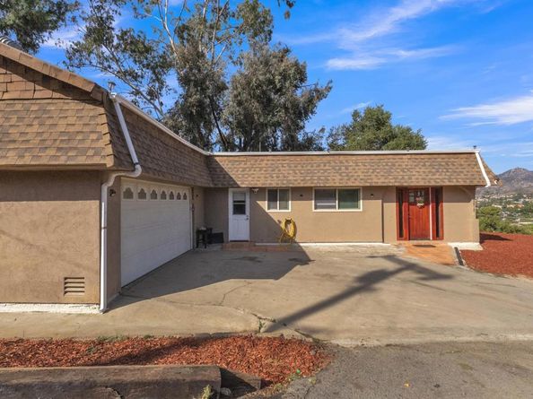 9518 Cypress St, Lakeside CA 92040