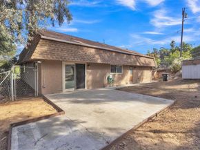 9518 Cypress St, Lakeside CA 92040