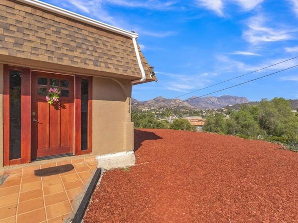 9518 Cypress St, Lakeside CA 92040