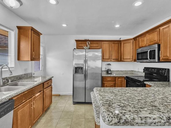 9518 Cypress St, Lakeside CA 92040