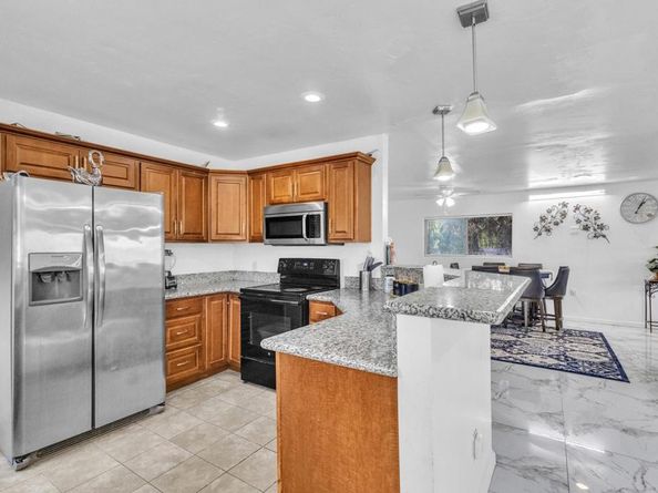 9518 Cypress St, Lakeside CA 92040