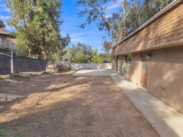 9518 Cypress St, Lakeside CA 92040