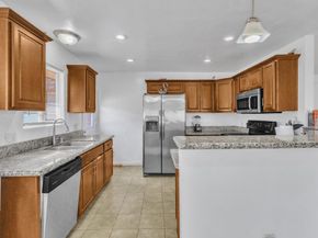 9518 Cypress St, Lakeside CA 92040