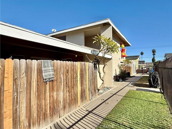 2430 Angela Street, Pomona CA 91766