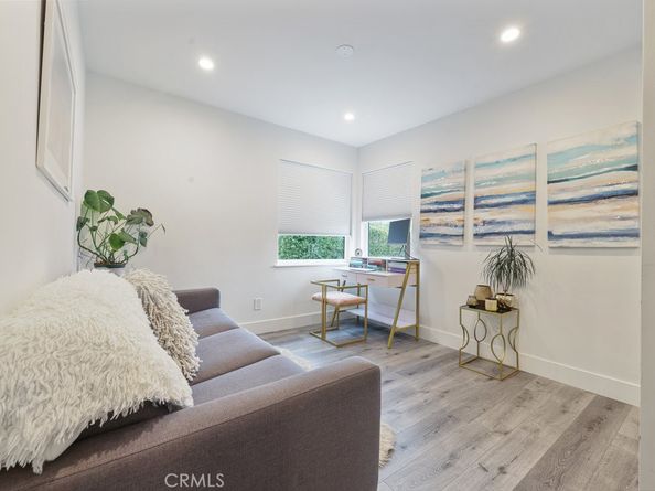 4434 Santa Monica Avenue, San Diego CA 92107