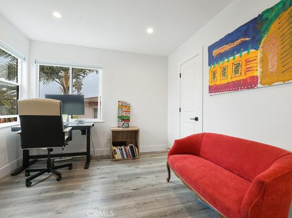 4434 Santa Monica Avenue, San Diego CA 92107