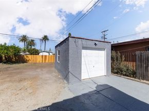 719 W Century, Los Angeles CA 90044