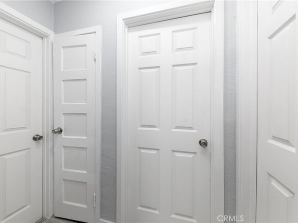 719 W Century, Los Angeles CA 90044