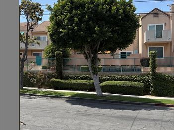 435 E Tamarack Avenue