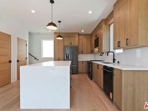 1903 Lake Shore Avenue, Los Angeles CA 90039