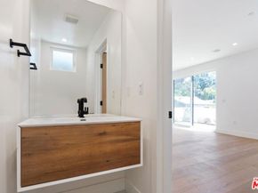 1903 Lake Shore Avenue, Los Angeles CA 90039