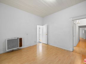 826 S Park View Street, Los Angeles CA 90057
