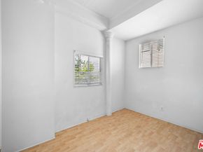 826 S Park View Street, Los Angeles CA 90057