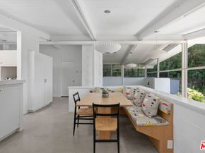 810 Bramble Way, Los Angeles CA 90049