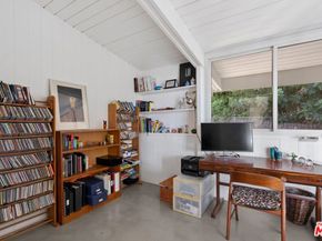 810 Bramble Way, Los Angeles CA 90049
