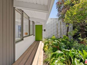 810 Bramble Way, Los Angeles CA 90049