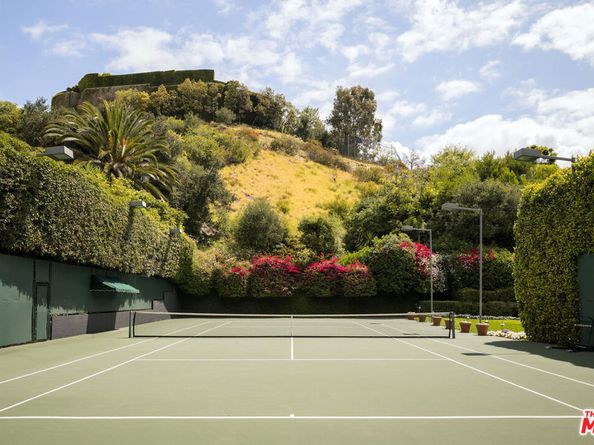 760 N Beverly Glen Boulevard, Los Angeles CA 90077