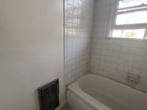 6130 S Hobart Boulevard, Los Angeles CA 90047