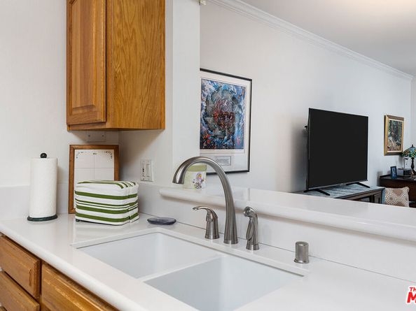 501 Palisades Drive 105, Pacific Palisades CA 90272