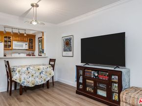 501 Palisades Drive 105, Pacific Palisades CA 90272