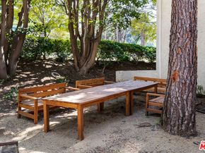 501 Palisades Drive 105, Pacific Palisades CA 90272