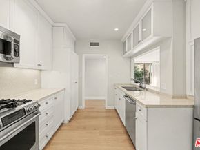 1021 Westmount Drive 102, West Hollywood CA 90069