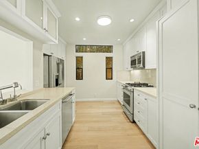 1021 Westmount Drive 102, West Hollywood CA 90069