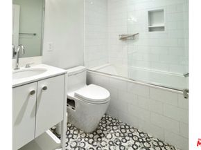 1021 Westmount Drive 102, West Hollywood CA 90069