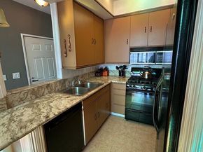 Undisclosed Address #26647213, Tarzana CA 91356