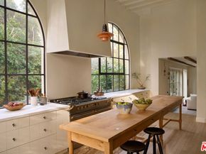 7776 Firenze Avenue, Los Angeles CA 90046