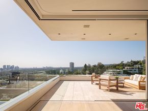 1305 Collingwood Place, Los Angeles CA 90069
