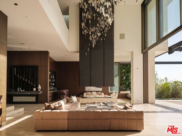 1305 Collingwood Place, Los Angeles CA 90069