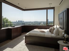 1305 Collingwood Place, Los Angeles CA 90069