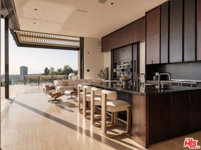 1305 Collingwood Place, Los Angeles CA 90069