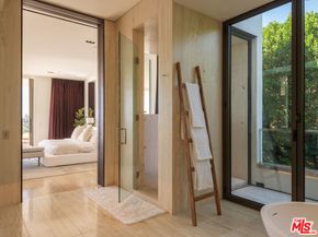 1305 Collingwood Place, Los Angeles CA 90069
